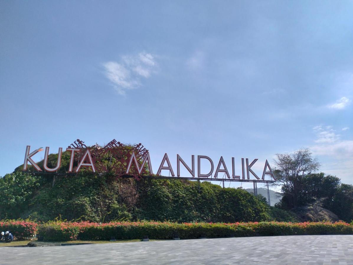 T&T Homestay Kuta  Exterior photo