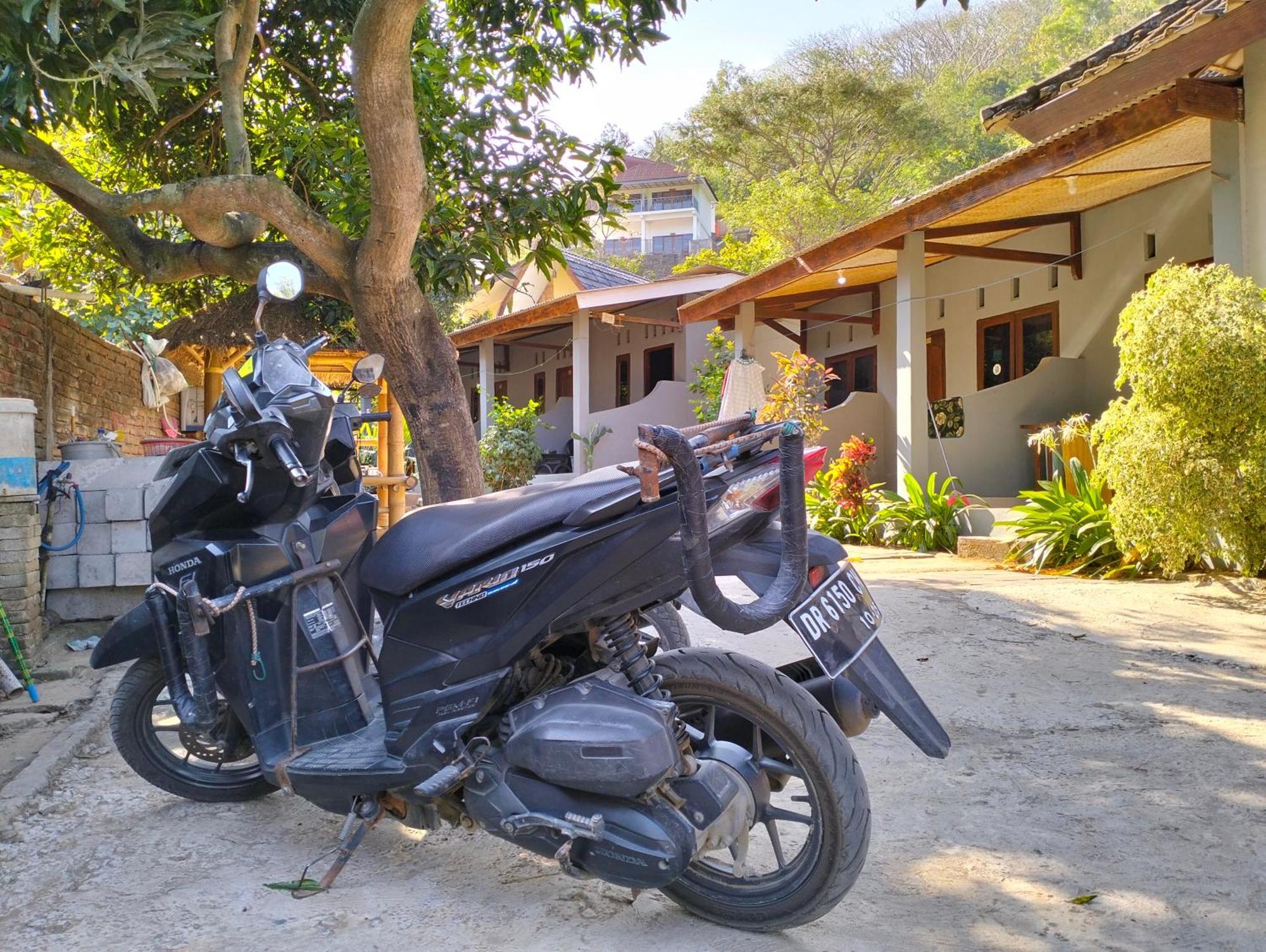 T&T Homestay Kuta  Exterior photo