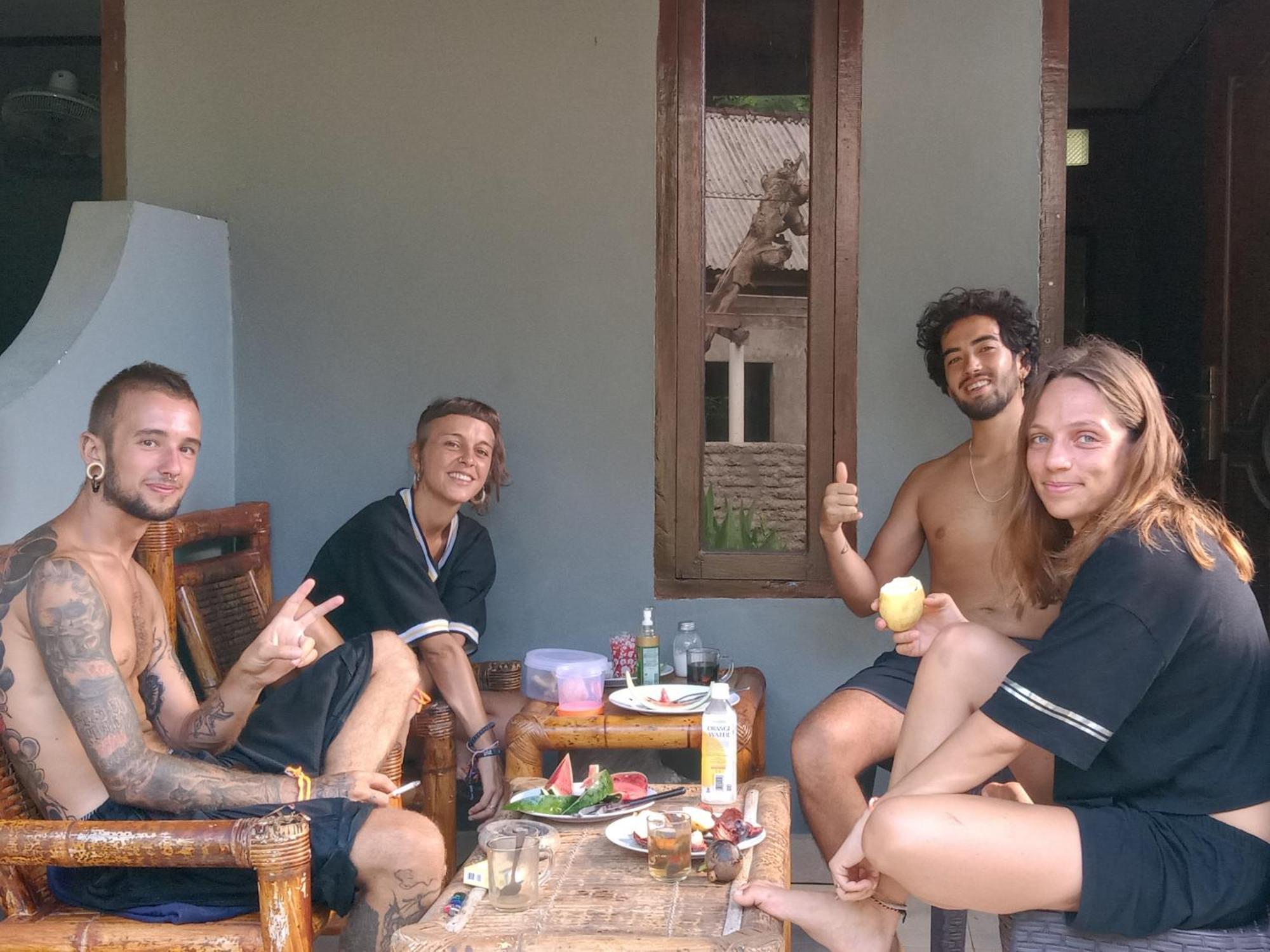 T&T Homestay Kuta  Exterior photo